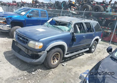 2000 Ford Explorer Xls from USA, damaged, VIN 1FMZU62X8YZA34912